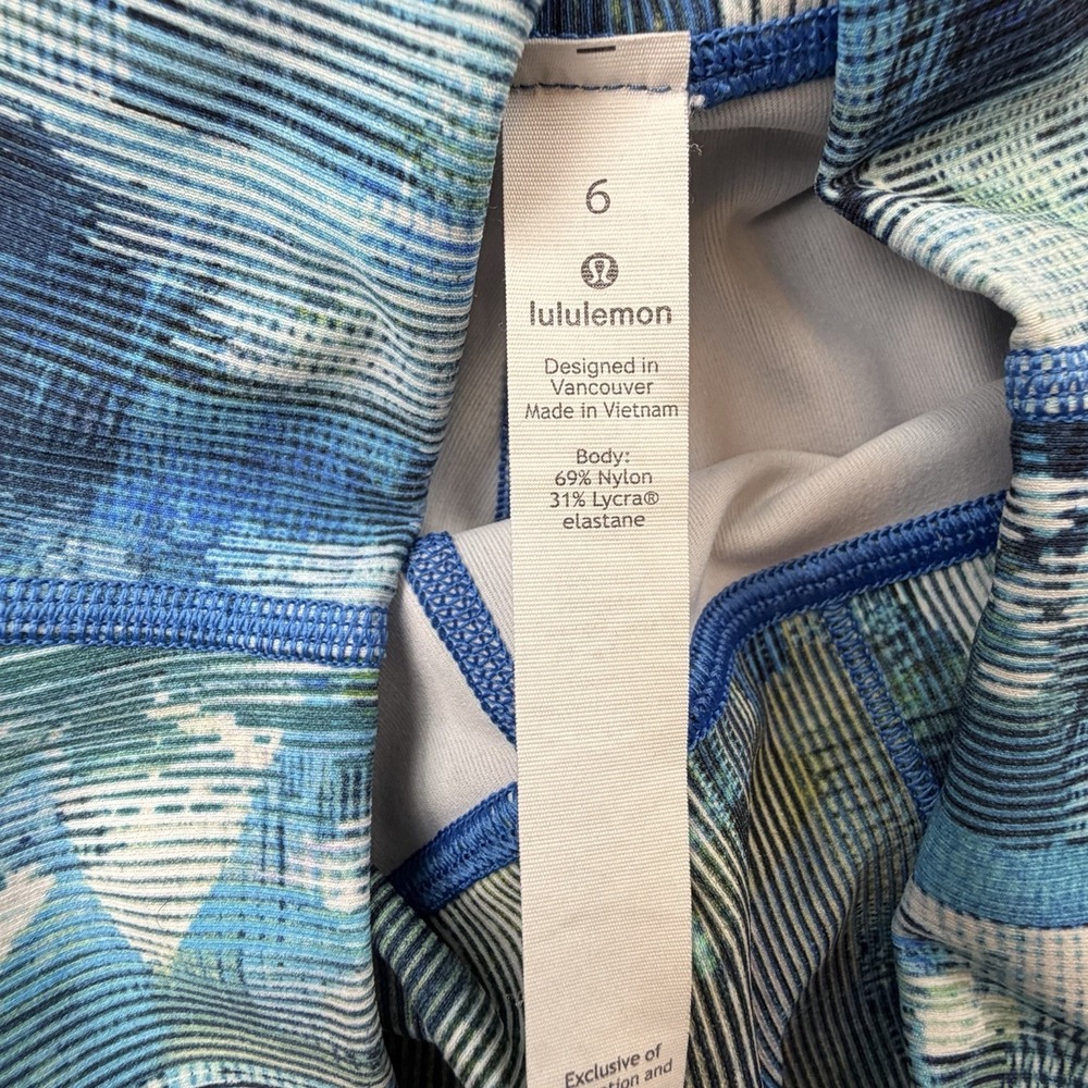 Lululemon Cropped Leggings Abstract Blue Print Womens Size‎ 6 Yoga - Picture 4 of 8